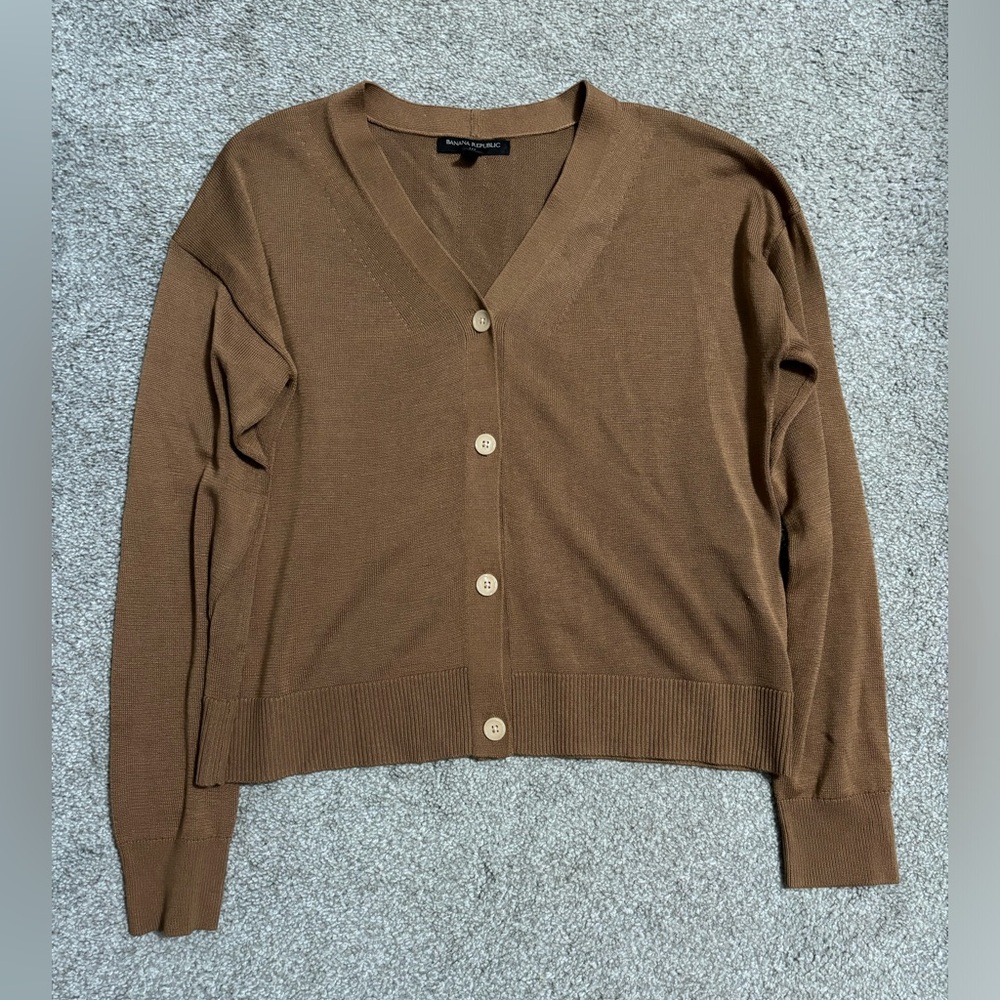 Banana Republic sweater women’s small brown